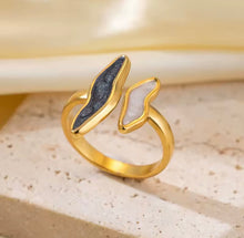 Load image into Gallery viewer, Double Wave Glaze Open Ring
