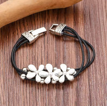 Load image into Gallery viewer, Flower Leather Bracelet
