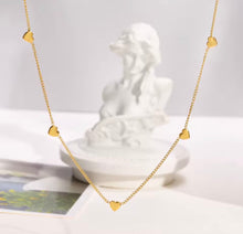 Load image into Gallery viewer, Mini Heart Choker Necklace
