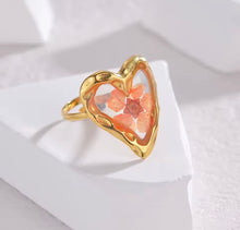 Load image into Gallery viewer, Resin Transparent Flower Ring
