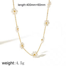 Load image into Gallery viewer, Pearl Flower Necklace
