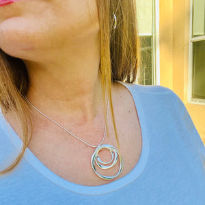 Three Circle Frosted Necklace
