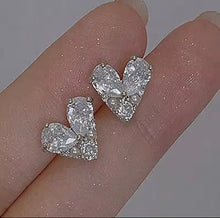 Load image into Gallery viewer, Big Sparkling Zircon Heart Stud Earrings
