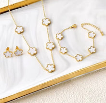 Load image into Gallery viewer, Five Leave Clover Flower Necklace, Bracelet &amp; Earrings Set
