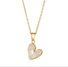 Load image into Gallery viewer, Sideway Love Heart Shell Necklace
