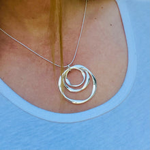 Load image into Gallery viewer, Three Circle Frosted Necklace
