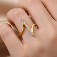 Load image into Gallery viewer, Zircon Line Ring
