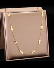 Load image into Gallery viewer, Rectangular Solid and Hollow Necklace
