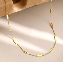 Load image into Gallery viewer, Rectangular Solid and Hollow Necklace
