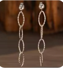 Load image into Gallery viewer, Dangling Oval Earrings
