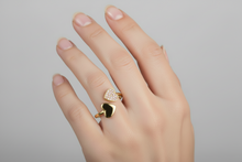 Load image into Gallery viewer, Kissing Hearts Zircon Ring
