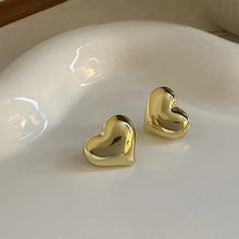 Load image into Gallery viewer, Solid Heart Stud Earrings
