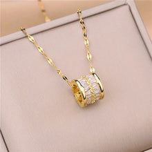 Load image into Gallery viewer, Round Baguette Wheel Necklace
