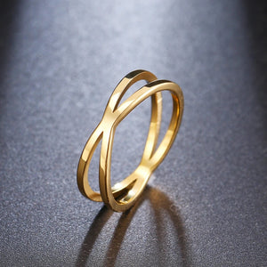 Criss-Cross Ring