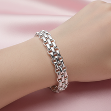 Load image into Gallery viewer, Double Interlocking Bracelet
