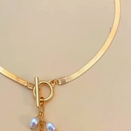 Dangling Bunches of Pearls Necklace