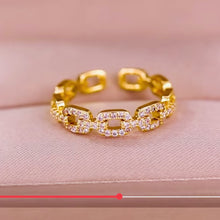 Load and play video in Gallery viewer, Twist Chain Open Zircon Ring
