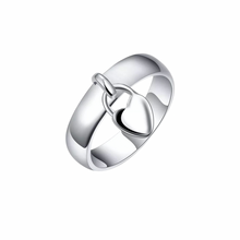 Load image into Gallery viewer, Dangling Heart Ring
